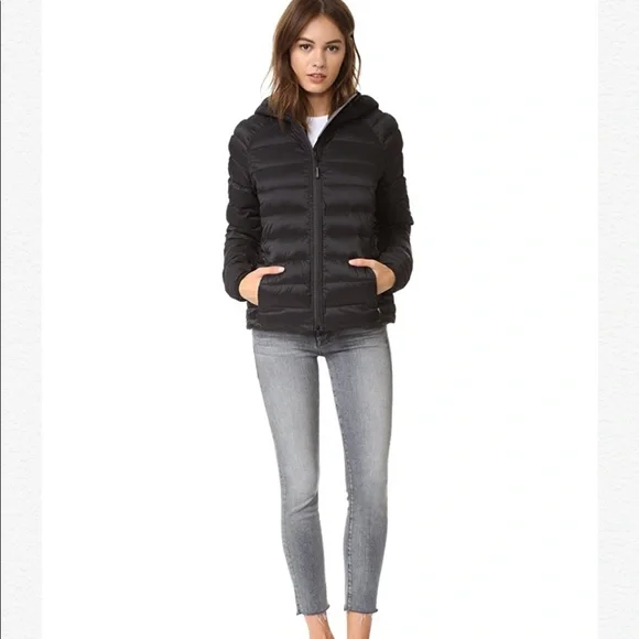 Brand new - Authentic Canada Goose jacket -Size XS - Picture 1 of 6